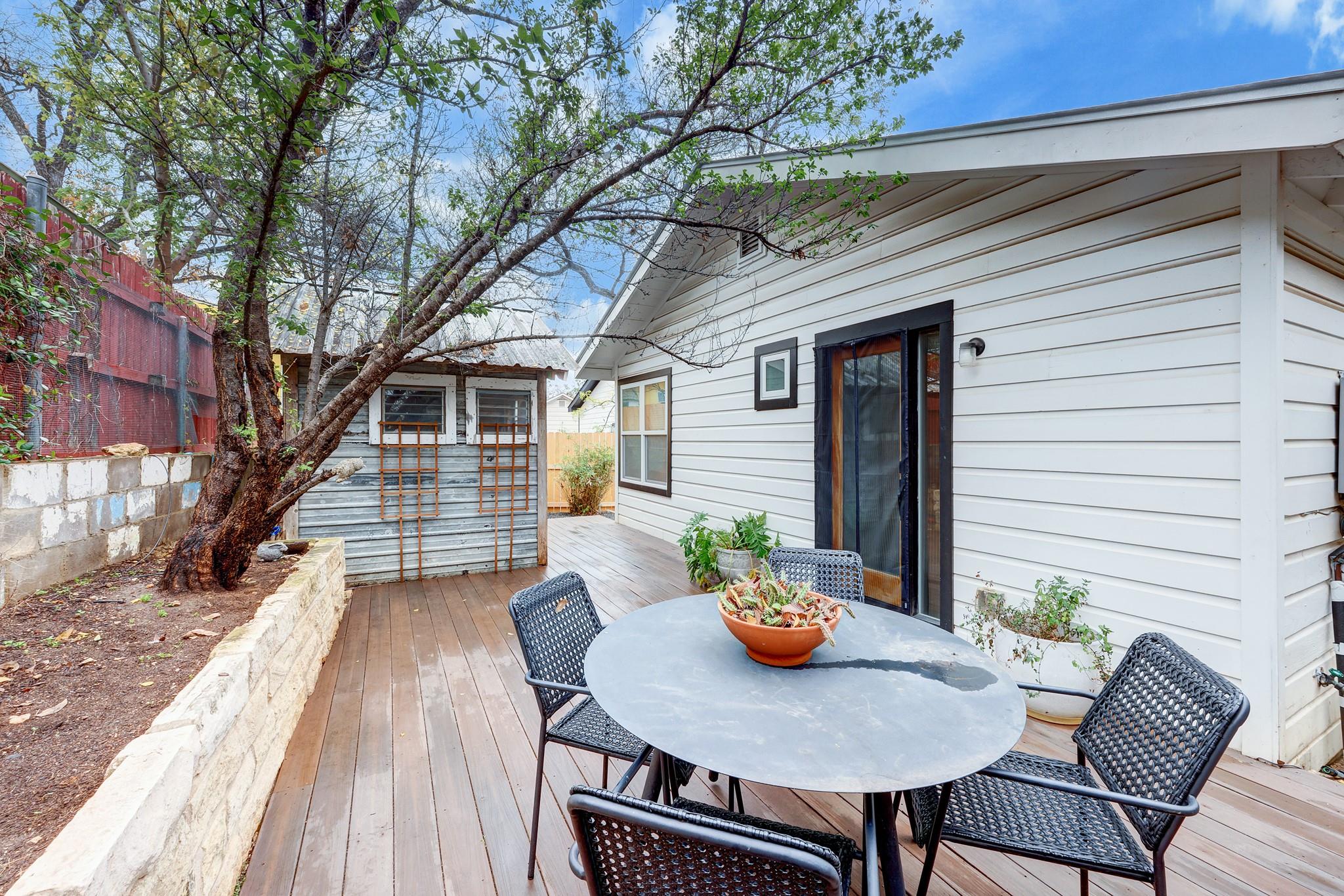 2306 Santa Maria Street Austin TX 78702