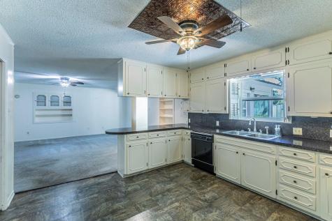 1808 N Beal Street Belton TX 76513