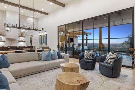 1733 Nightlife Cove Spicewood TX 78669