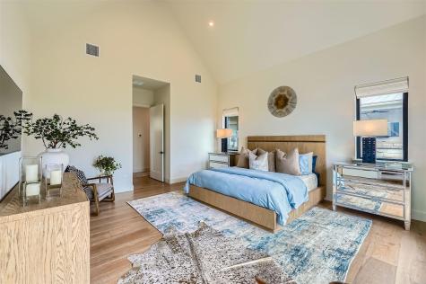 1733 Nightlife Cove Spicewood TX 78669