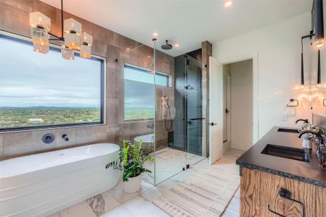 1733 Nightlife Cove Spicewood TX 78669