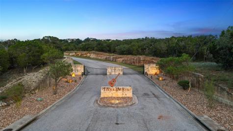 1733 Nightlife Cove Spicewood TX 78669