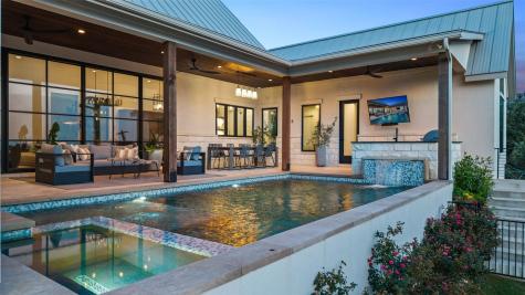 1733 Nightlife Cove Spicewood TX 78669
