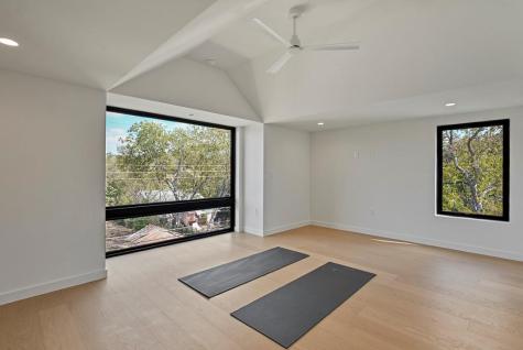 308 El Paso Street Austin TX 78704