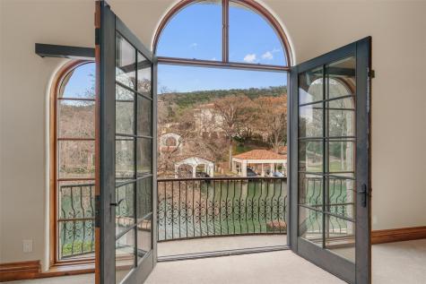 4407 Island Cove Austin TX 78731