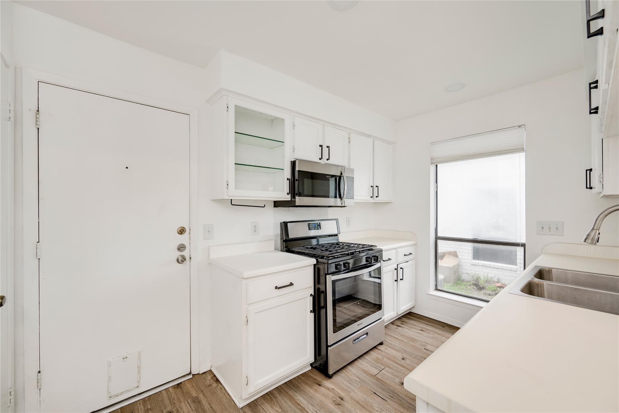 6705 Lancret Hill Drive Austin TX 78745