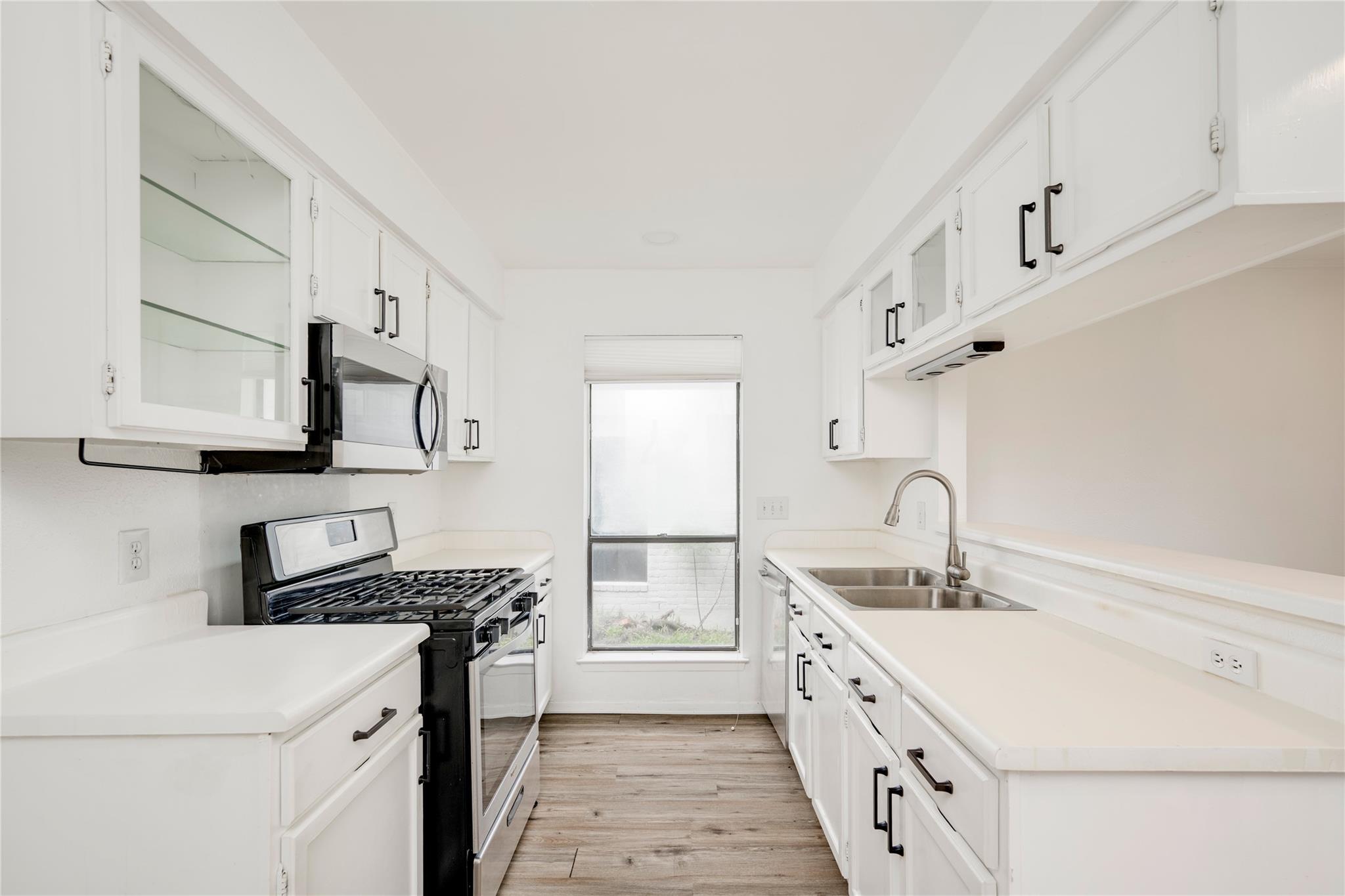 6705 Lancret Hill Drive Austin TX 78745