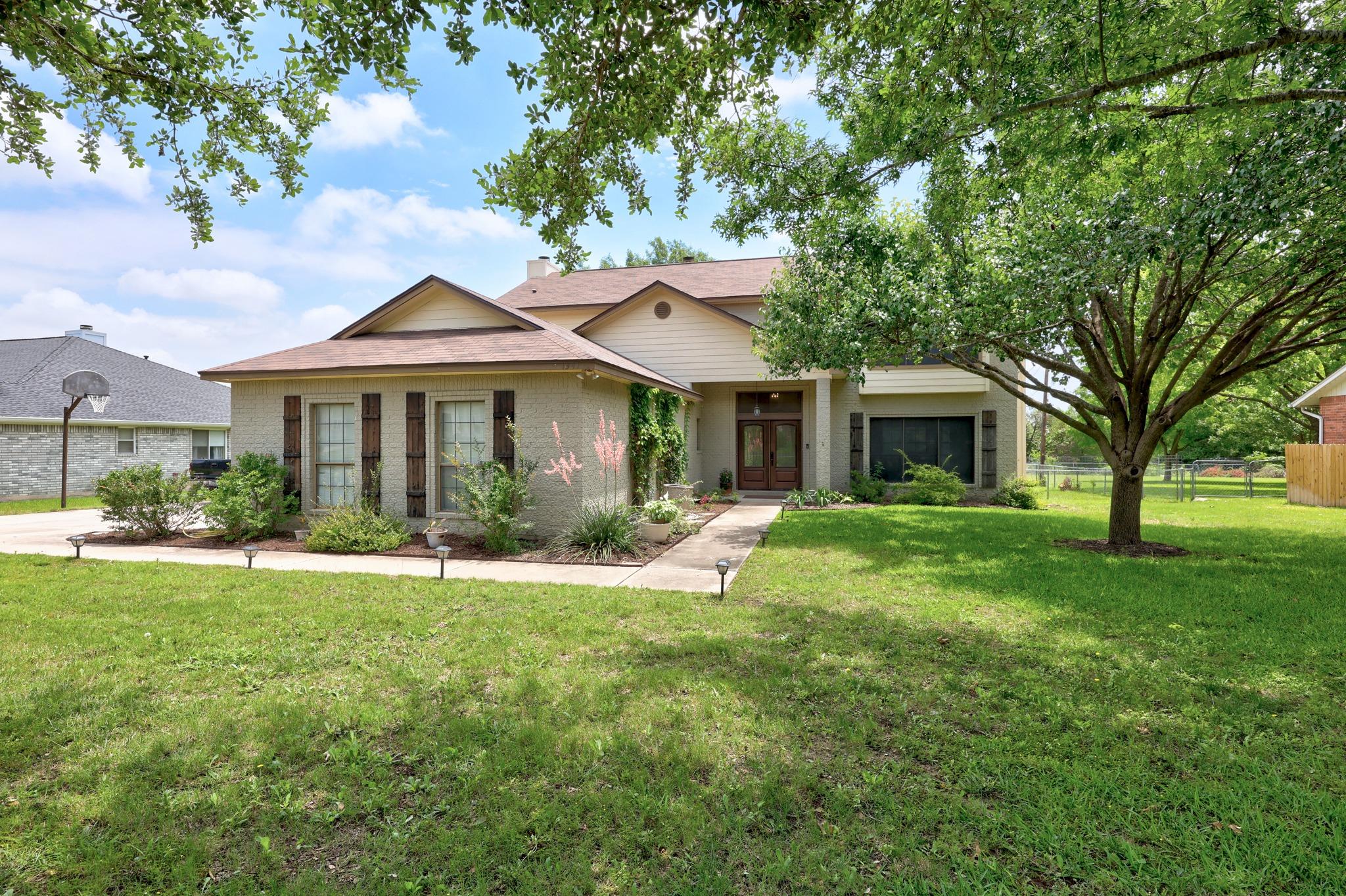 1341 Meadowild Drive Round Rock TX 78664