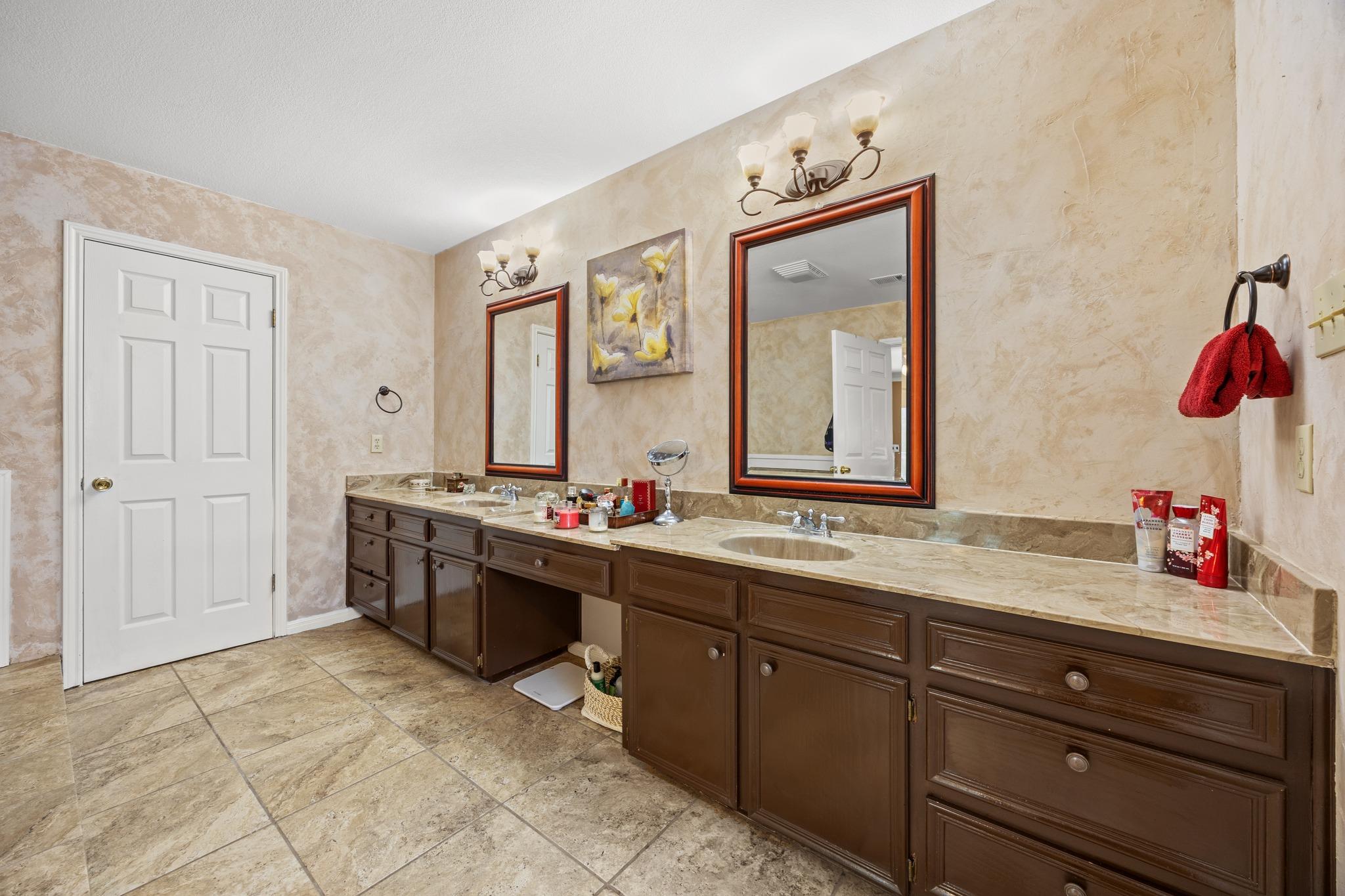 1341 Meadowild Drive Round Rock TX 78664