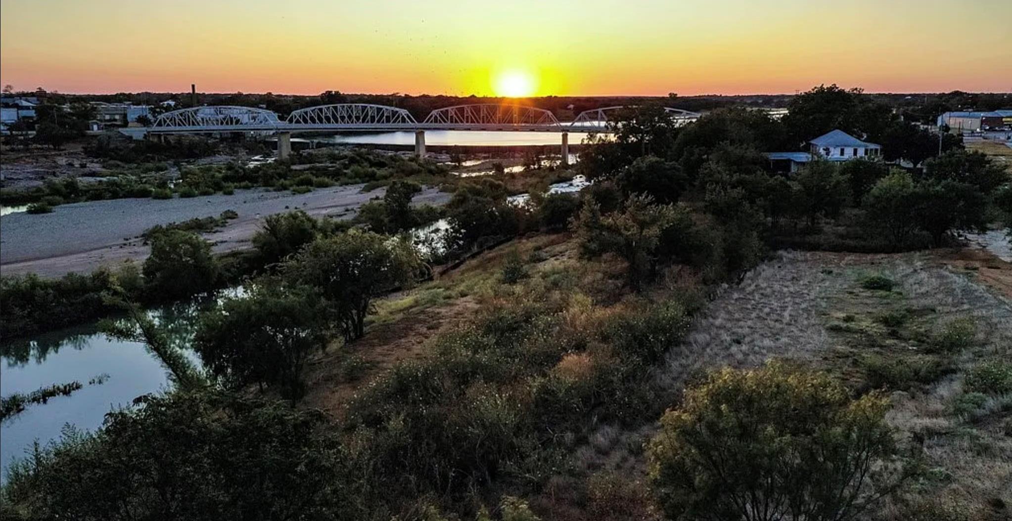8 Walden Way Llano TX 78643
