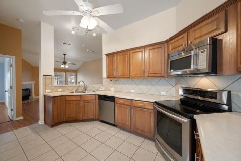 215 Kerley Drive Hutto TX 78634