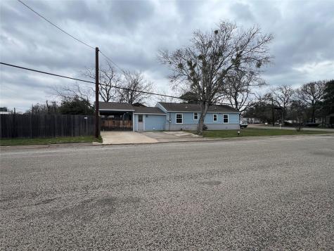 711 N Grimes Street Giddings TX 78942
