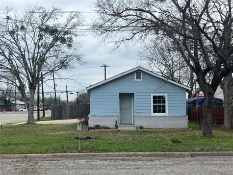711 N Grimes Street Giddings TX 78942