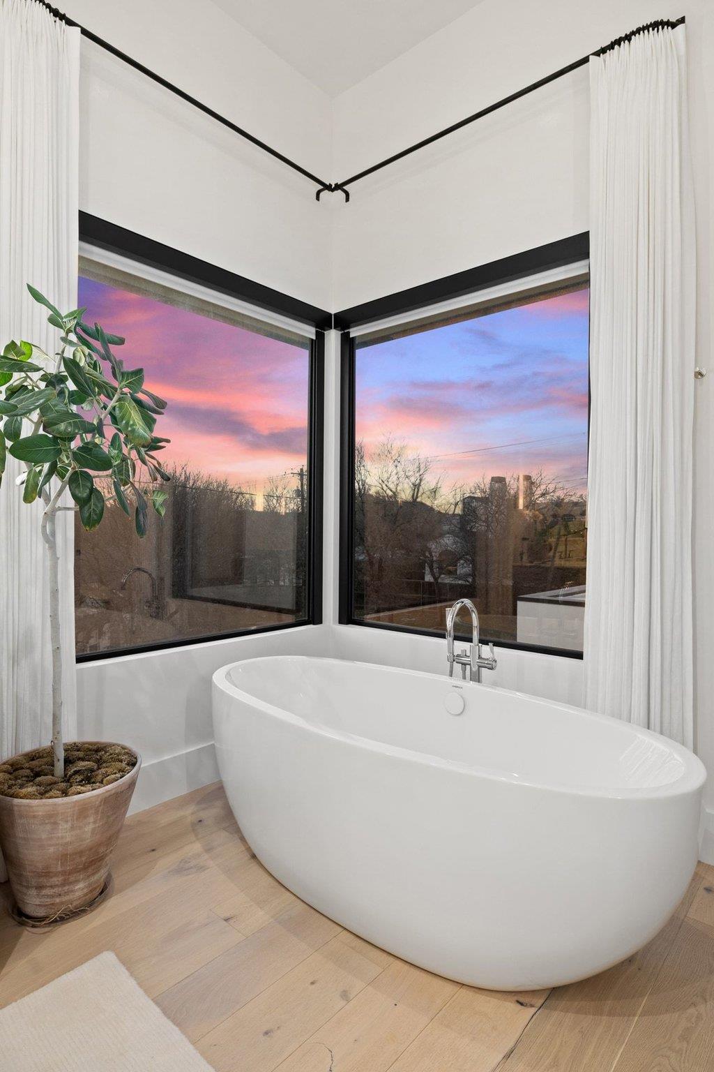 5 Inwood Cove Austin TX 78746
