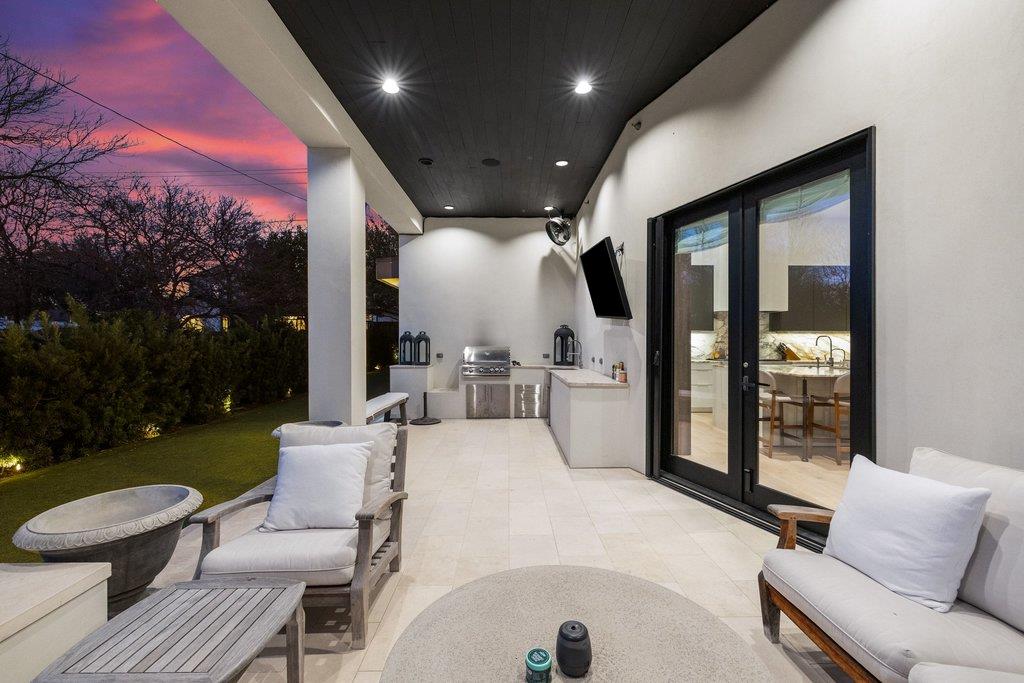 5 Inwood Cove Austin TX 78746