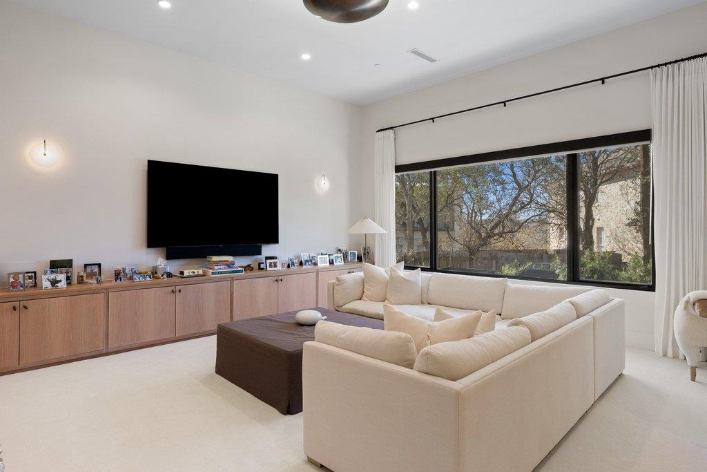 5 Inwood Cove Austin TX 78746