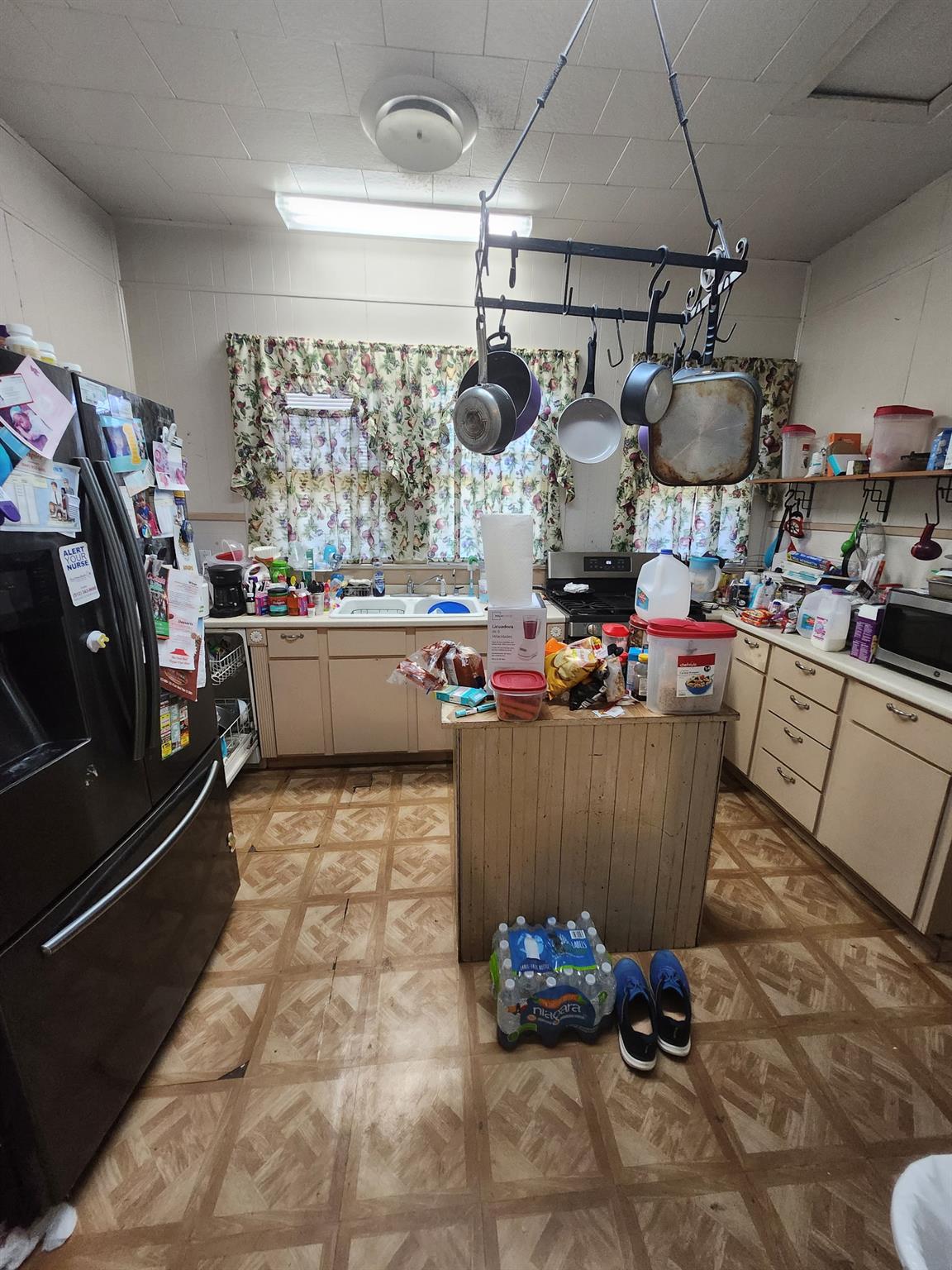 502 W 4th Street Taylor TX 76574