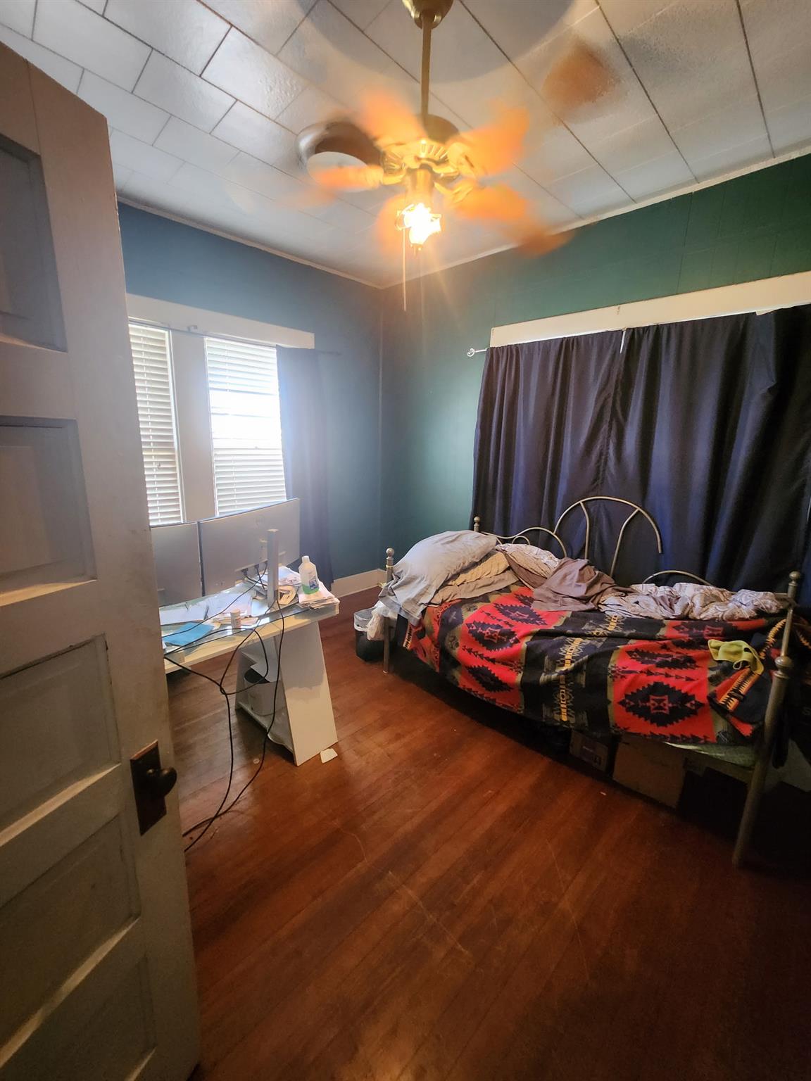 502 W 4th Street Taylor TX 76574