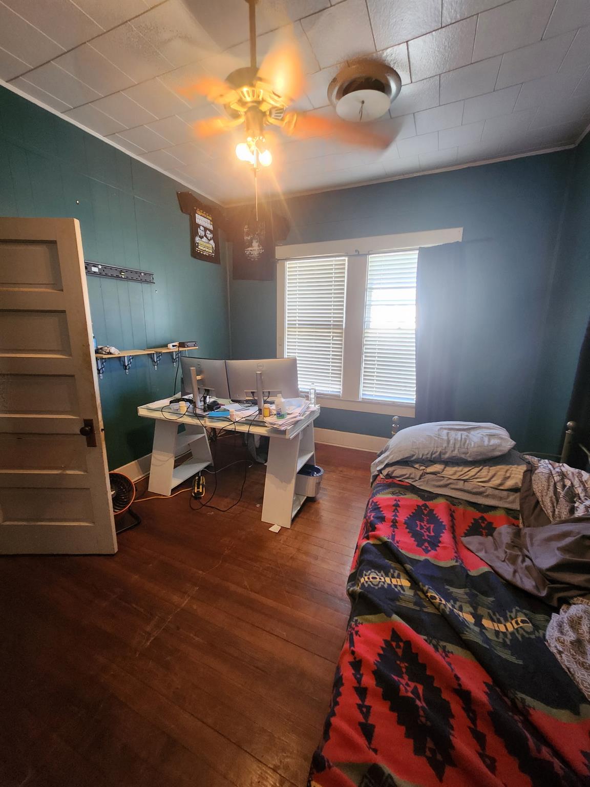 502 W 4th Street Taylor TX 76574