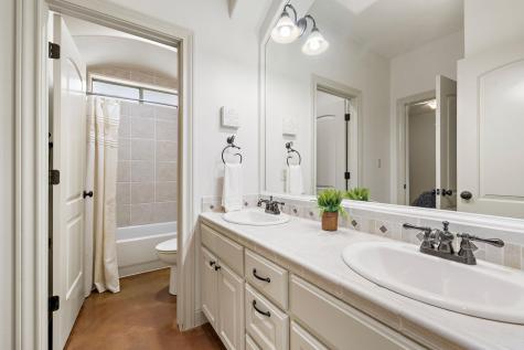 5319 Bull Run Austin TX 78727