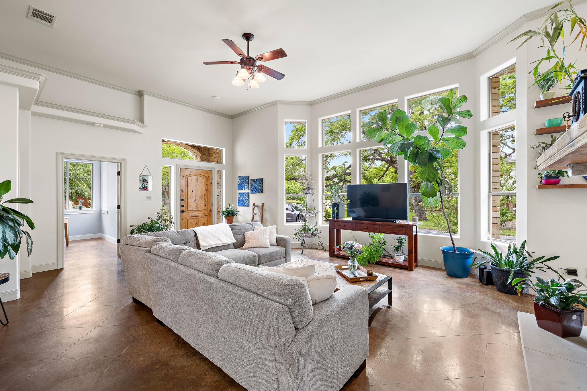 5319 Bull Run Austin TX 78727