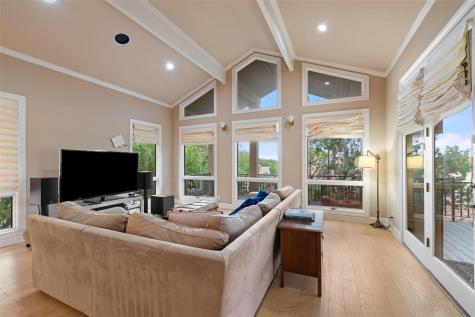 3 Crabapple Court The Hills TX 78738