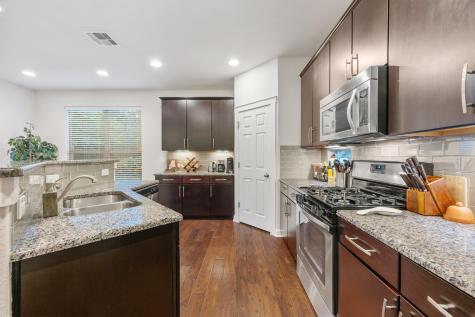 2101 Rivers Edge Way Austin TX 78741