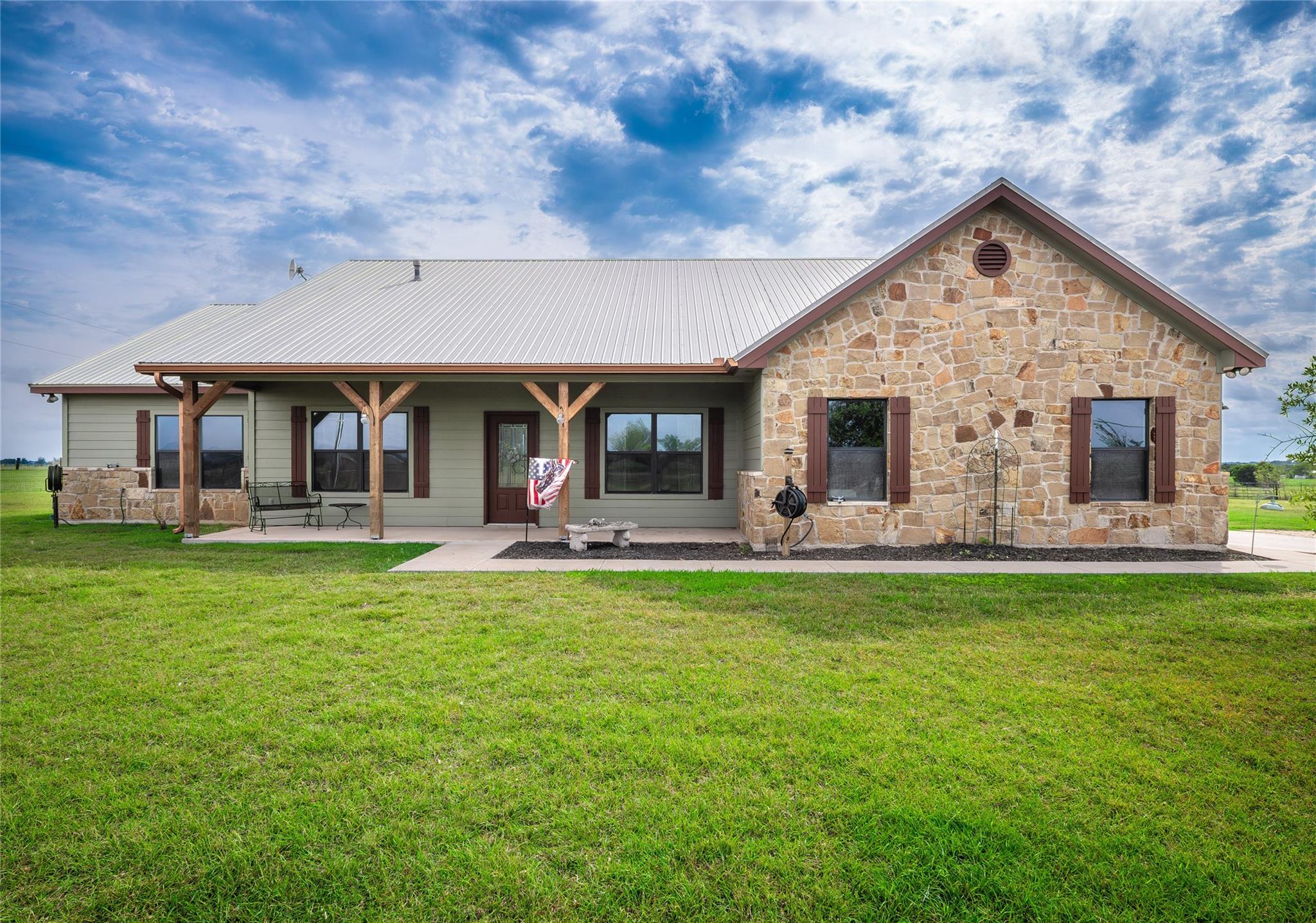 851 & 877 County Road 455 Coupland TX 78615