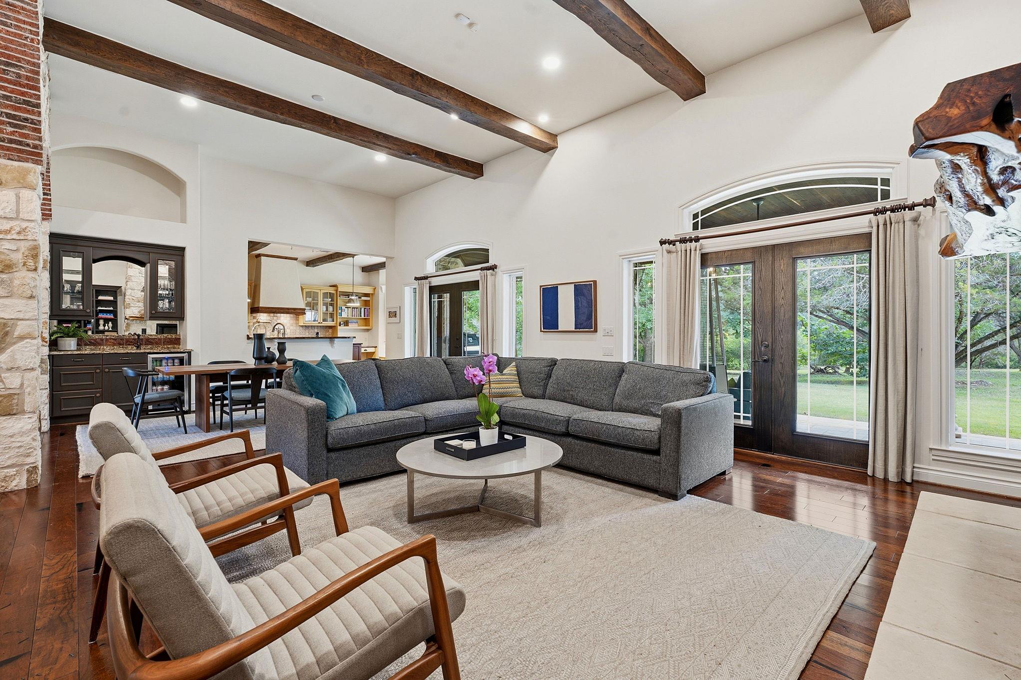8121 Bluff Trail Austin TX 78737