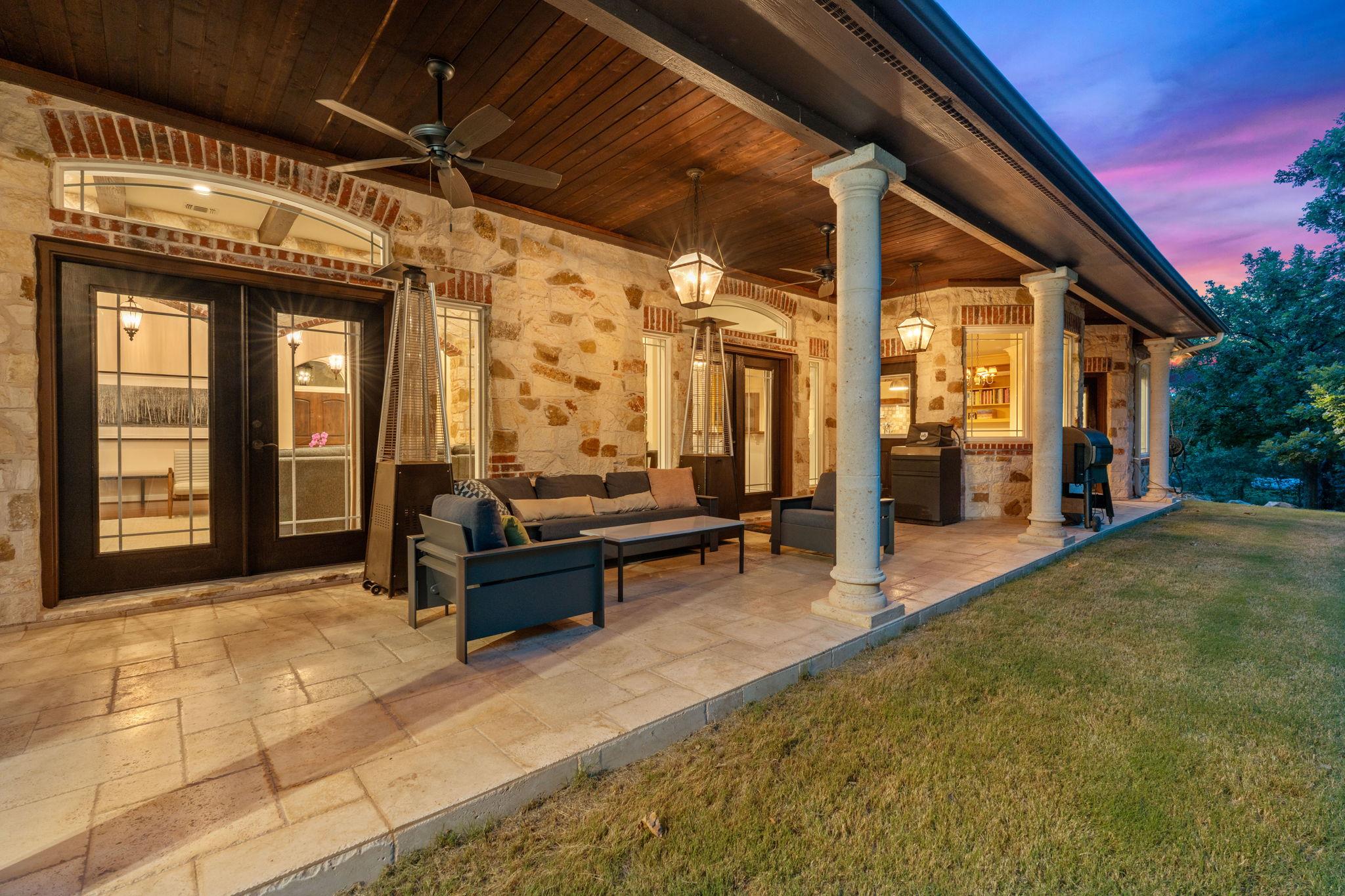 8121 Bluff Trail Austin TX 78737