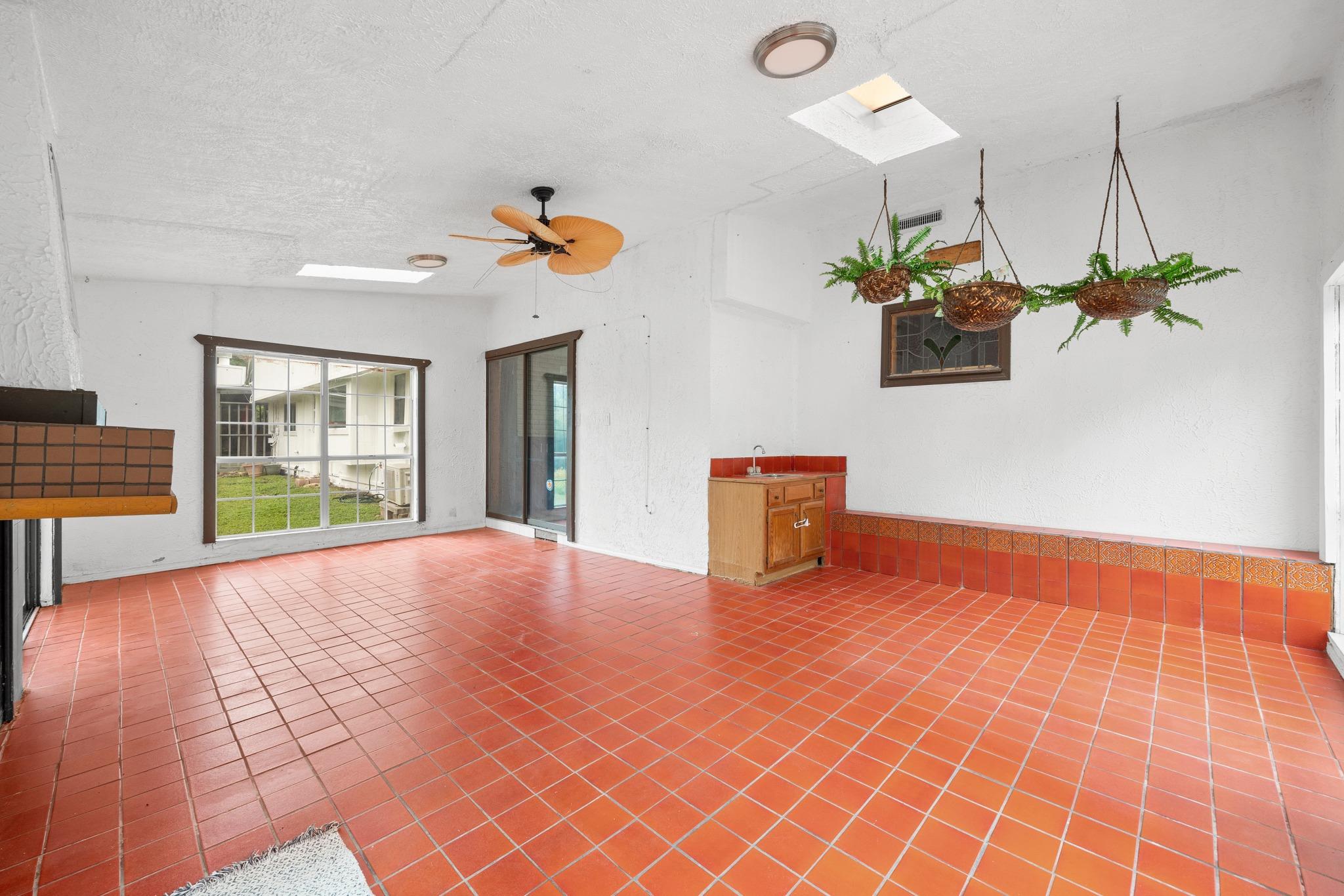 12422 Deer Track Austin TX 78727