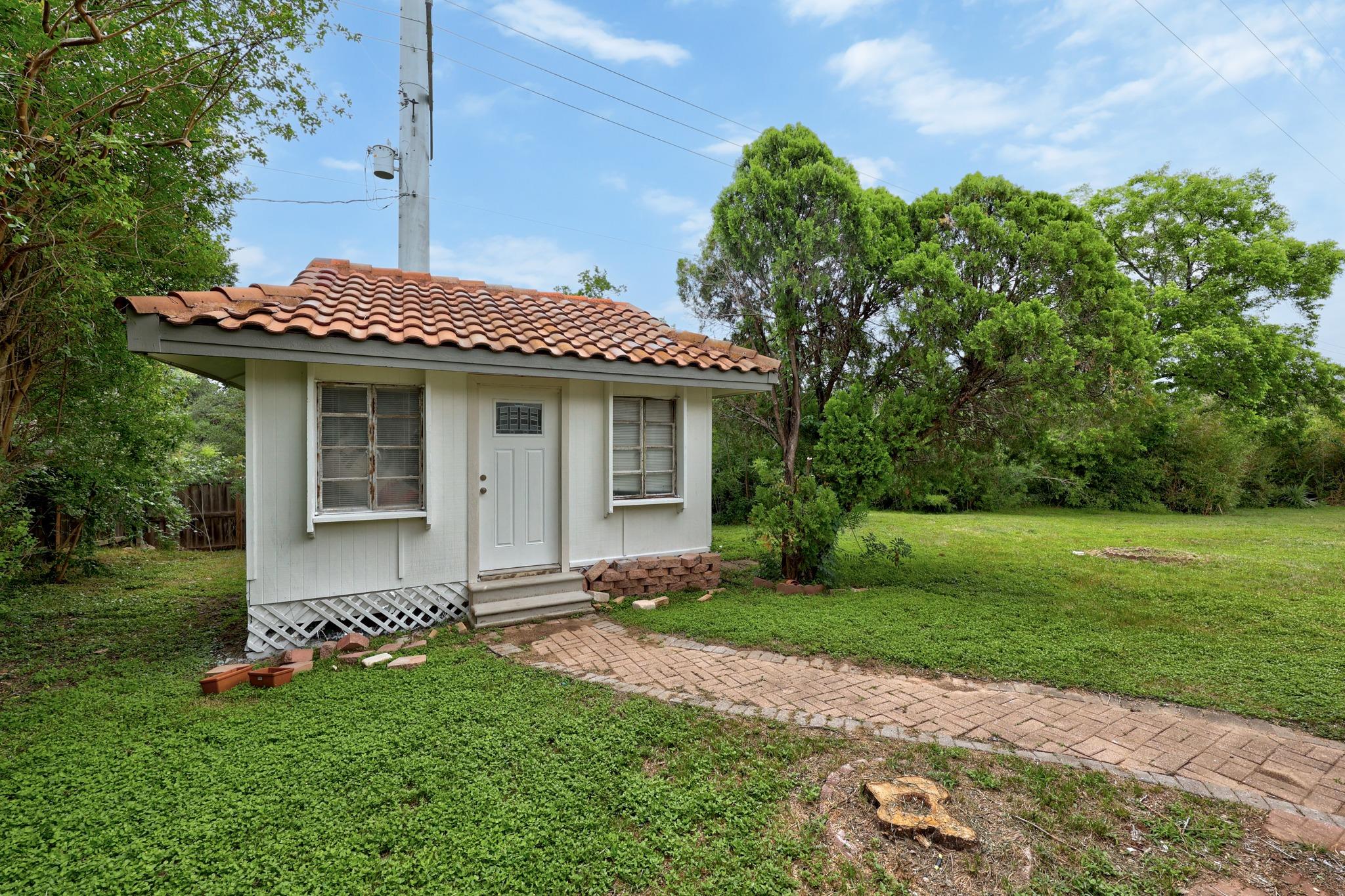 12422 Deer Track Austin TX 78727