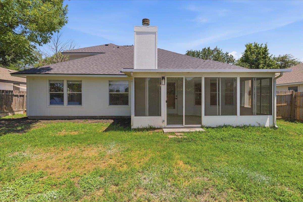 824 Brandi Circle Kyle TX 78640