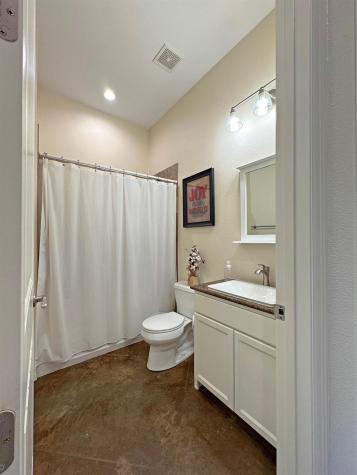 591 E Burgundy Street Port O'connor TX 77982