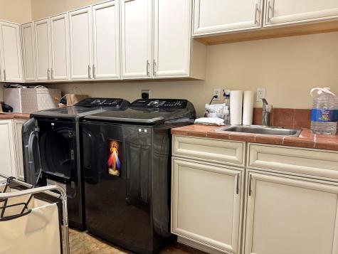 591 E Burgundy Street Port O'connor TX 77982
