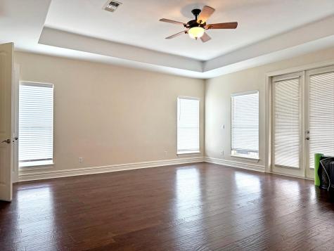 591 E Burgundy Street Port O'connor TX 77982