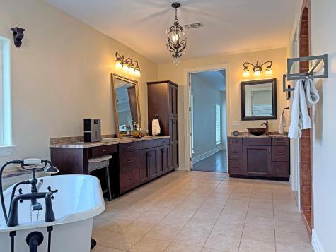 591 E Burgundy Street Port O'connor TX 77982