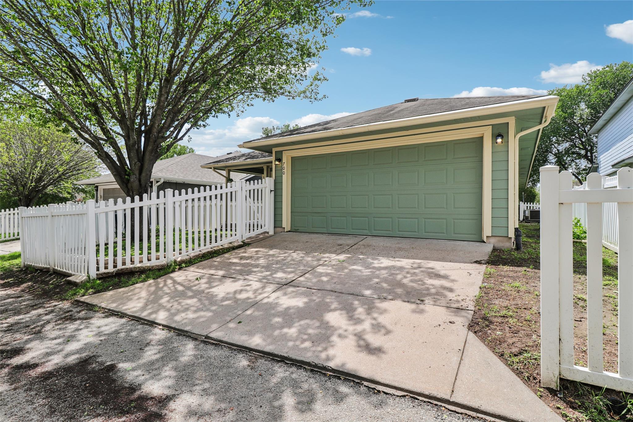 700 Scheel Road Kyle TX 78640