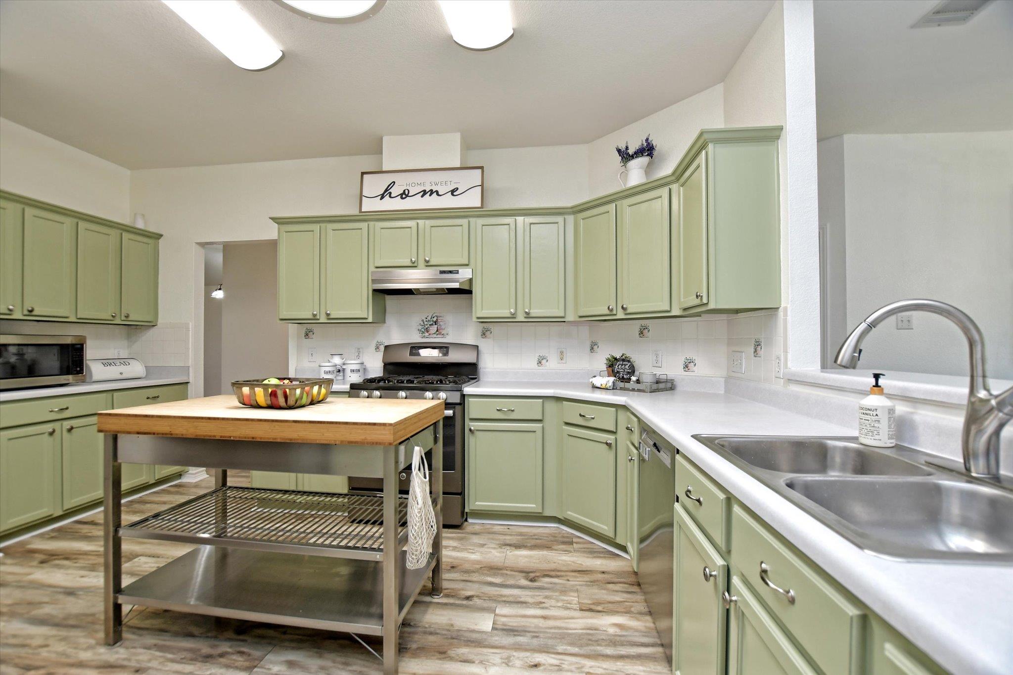 2305 Vernell Way Round Rock TX 78664