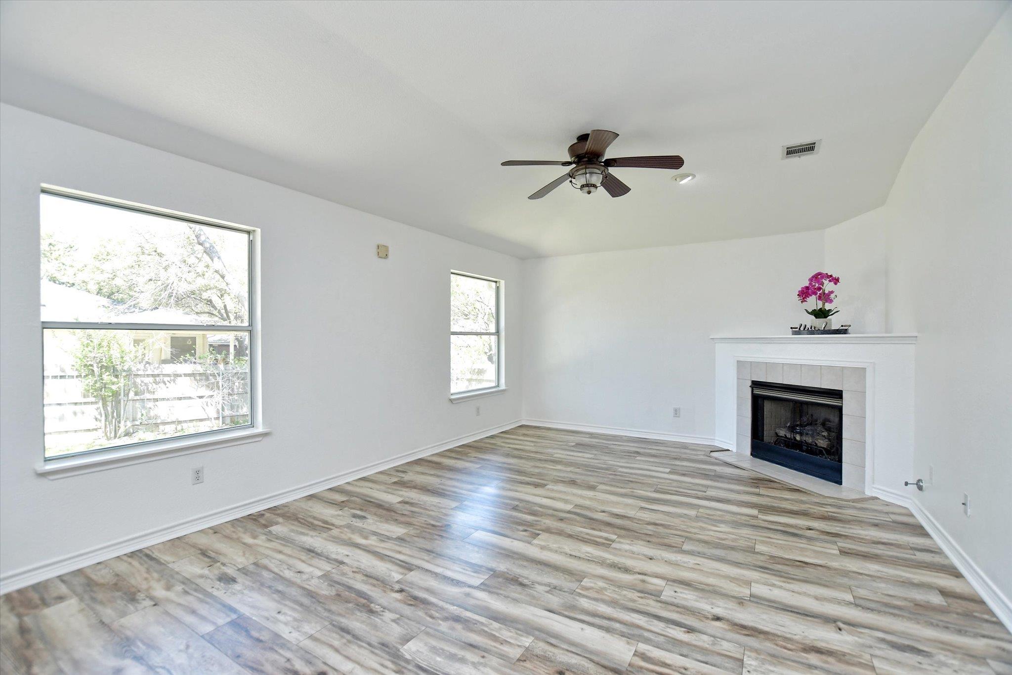 2305 Vernell Way Round Rock TX 78664