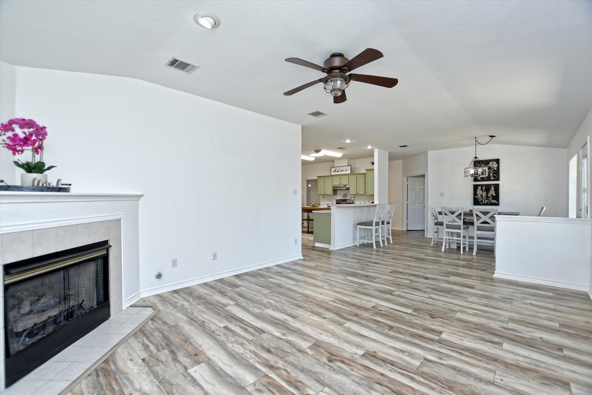 2305 Vernell Way Round Rock TX 78664