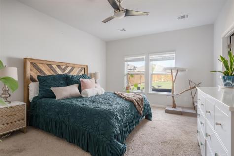 348 Lacey Oak Loop San Marcos TX 78666