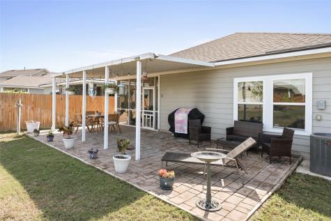 348 Lacey Oak Loop San Marcos TX 78666