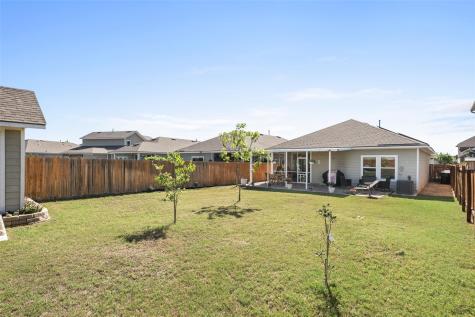 348 Lacey Oak Loop San Marcos TX 78666