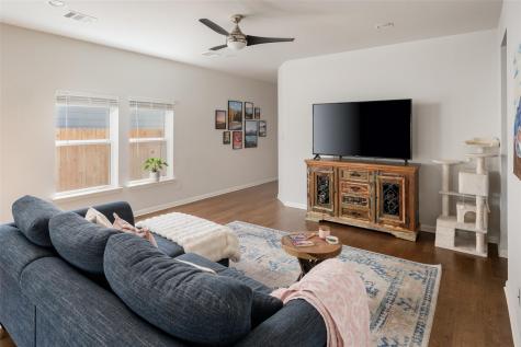 348 Lacey Oak Loop San Marcos TX 78666