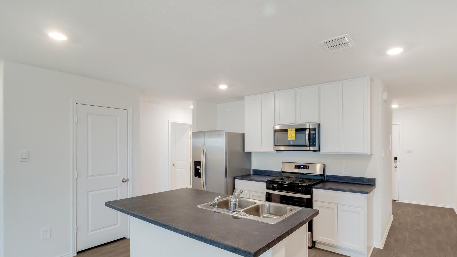 110 Schuenemann Way Uhland TX 78640