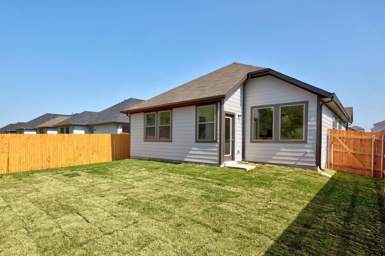 310 Bendecido Loop Elgin TX 78621