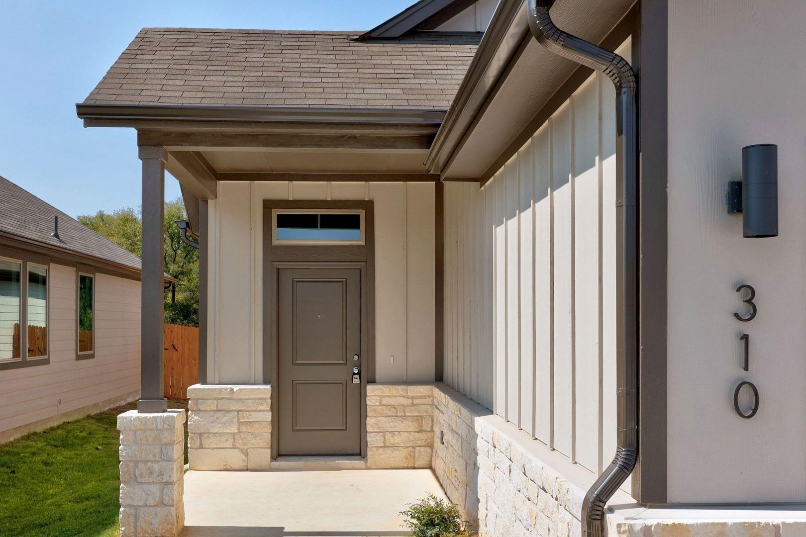 310 Bendecido Loop Elgin TX 78621