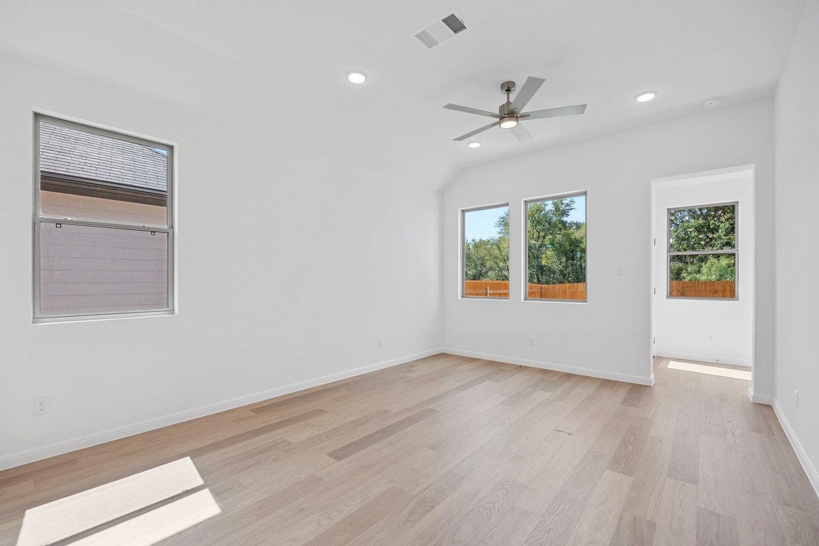 310 Bendecido Loop Elgin TX 78621