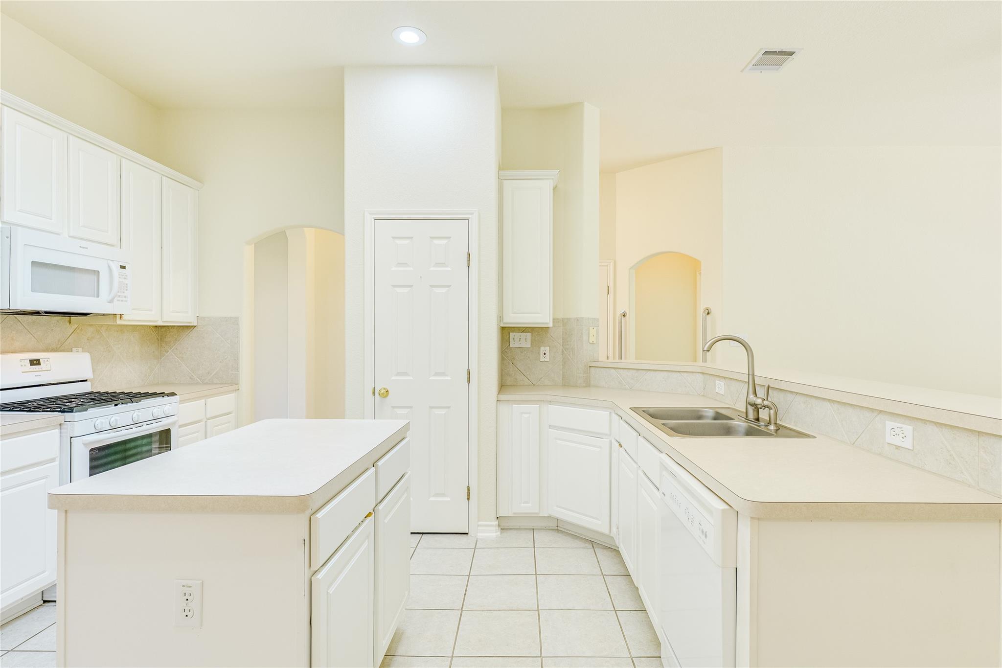 111 Arrowhead Lane Georgetown TX 78628